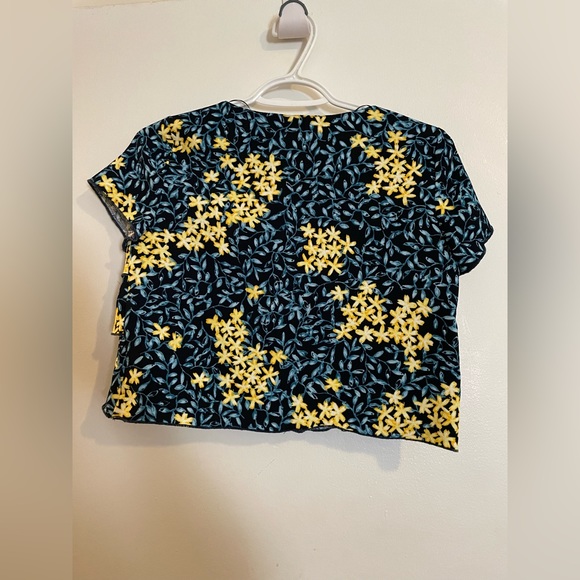 Zara Cropped Ruffle floral shirt top - Picture 2 of 2